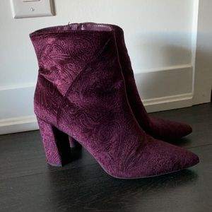 Purple suede jacquard ankle boots Nine West